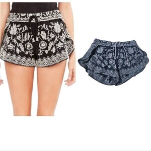 ECOTE Embroidered Running Short Floral In Navy/light Blue. Size Med